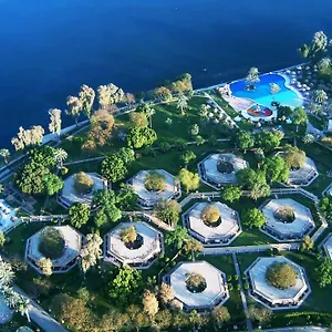 Jolie & Kings Island ***** Luxor
