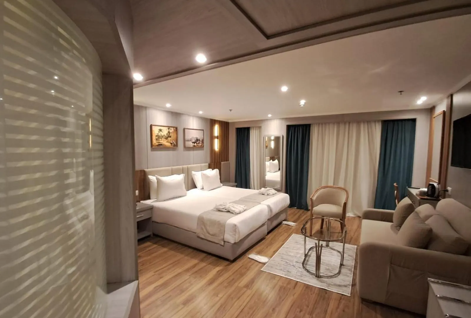 Ms Chateau Lafayette Nile Cruise - 4 Nights From Luxor Each Monday And 3 Nights From Aswan Each Friday